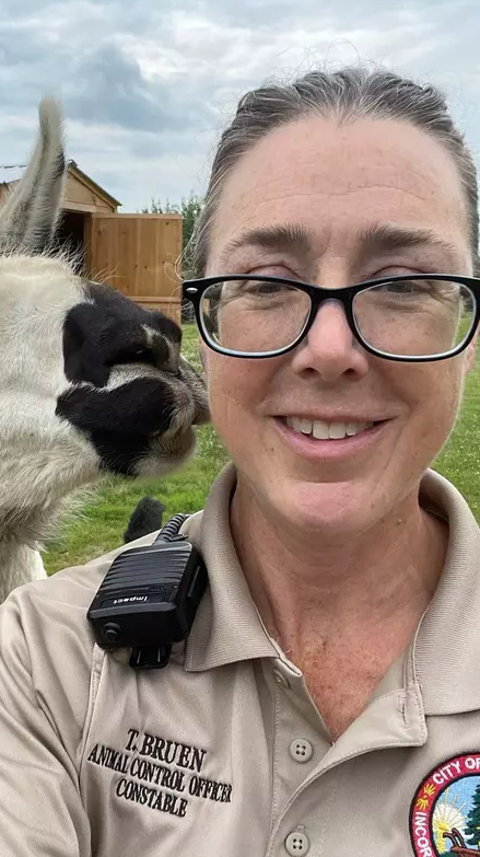 20251117171746 2 lady